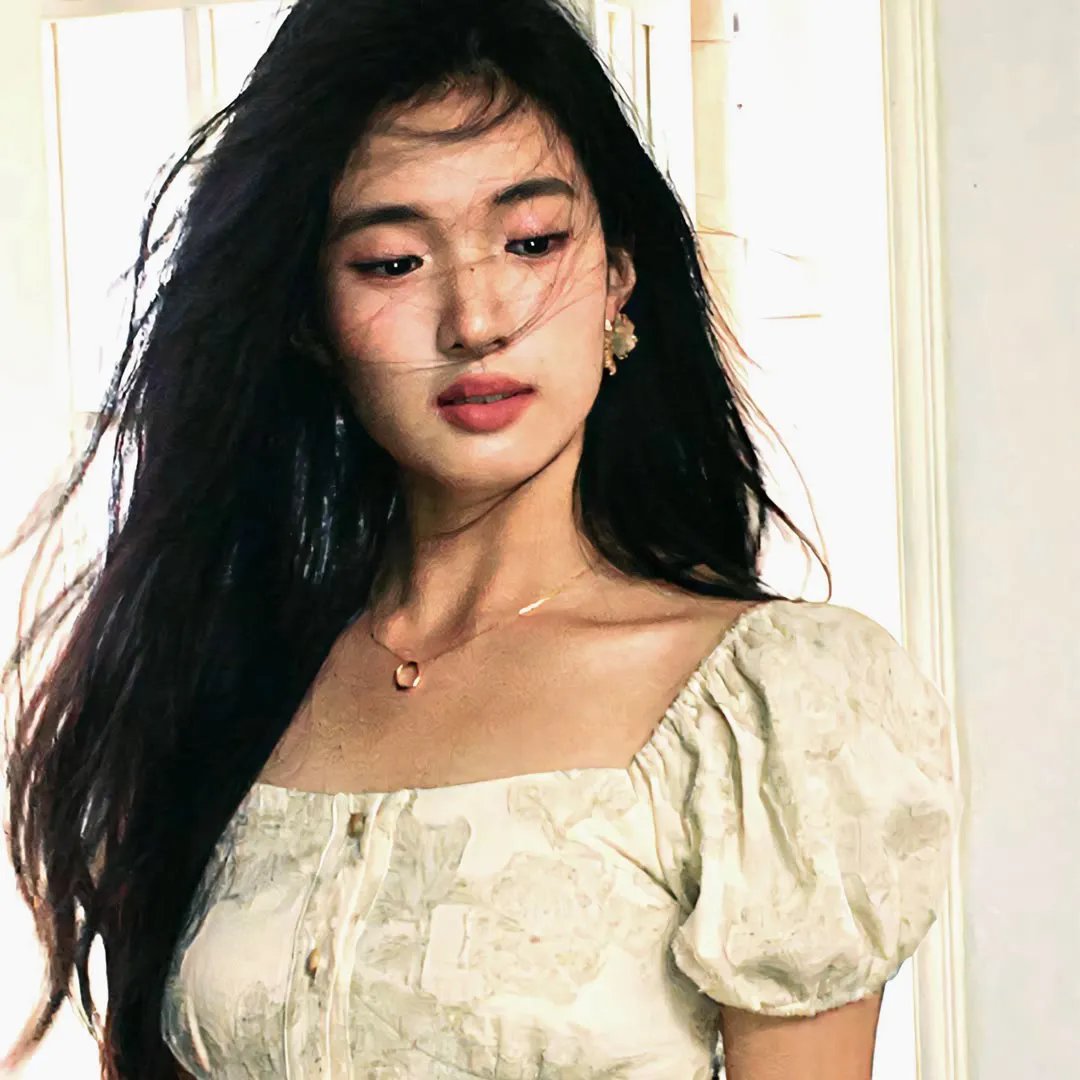 黑暗笼罩她七年